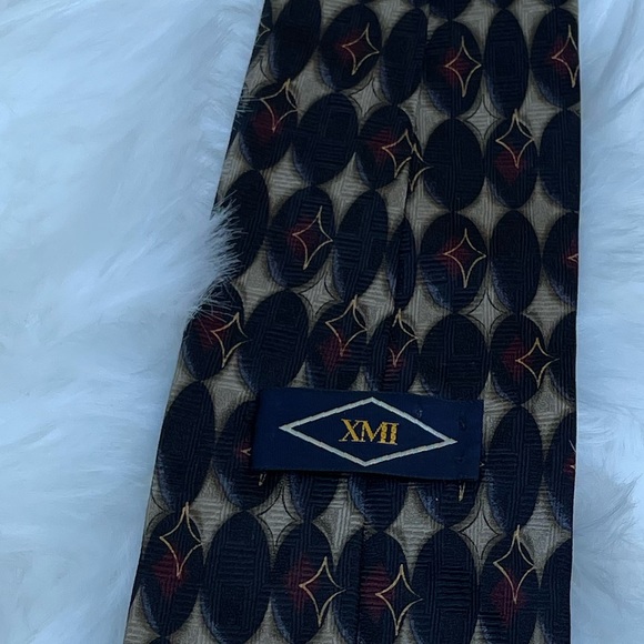 🔹 XMI TIE - Picture 3 of 4